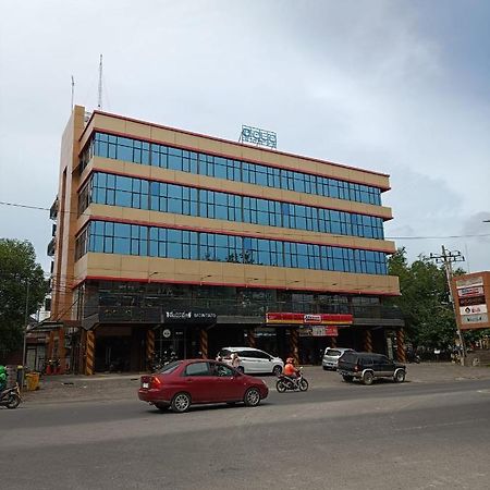 Odua Golden Mansyur Medan Hotel Exterior photo