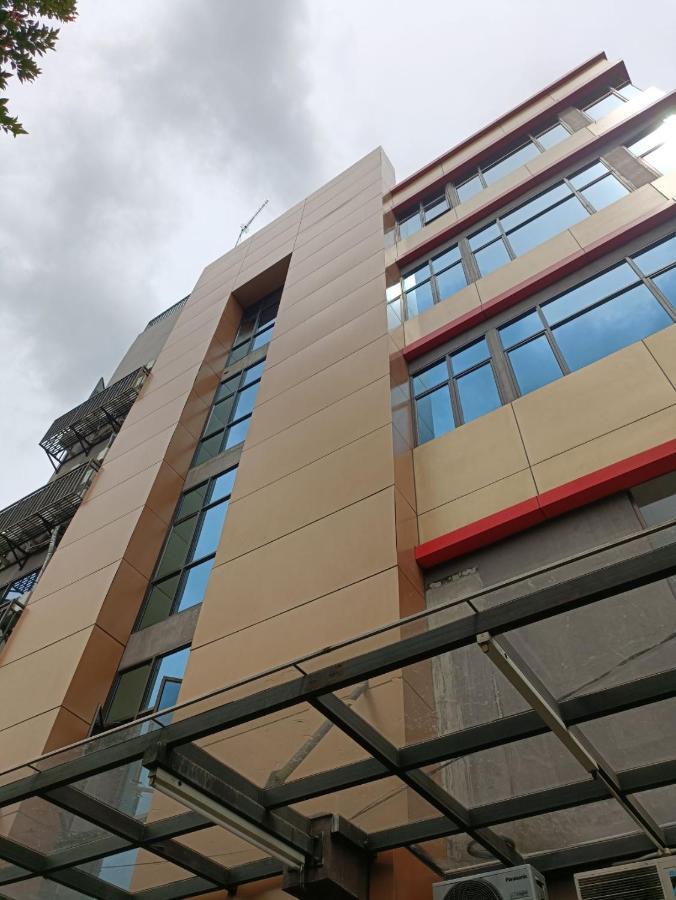 Odua Golden Mansyur Medan Hotel Exterior photo